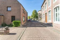 Raadhuisstraat 13, Oirsbeek