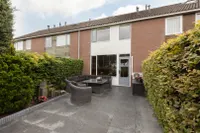 Kamille 13, Sneek