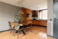 Kamille 13, Sneek