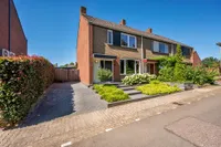 Burg van Leentstraat 80, Grubbenvorst