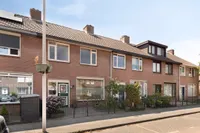Schout Eeuwoutstraat 24, Pernis Rotterdam