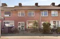 Schout Eeuwoutstraat 24, Pernis Rotterdam