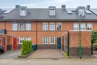 Kanaalmuur 3, Houten