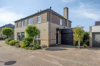 Luxemburgsezoom 11, Nieuwerkerk aan den IJssel