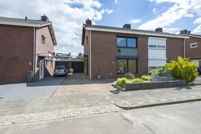 Stiftstraat 7, 6374AW, Landgraaf, Limburg