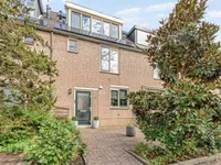 Damastbloem 30, Breukelen