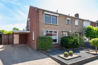 Nassaustraat 9, Rijssen