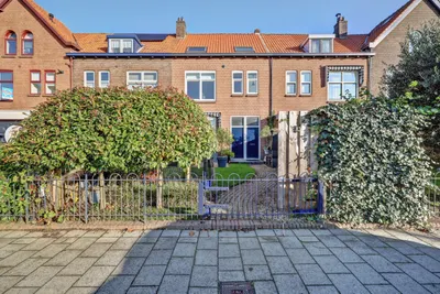 Burgemeester van Esstraat 144, 3195AJ, Pernis Rotterdam, Zuid-Holland