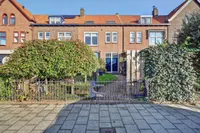 Burgemeester van Esstraat 144, Pernis Rotterdam