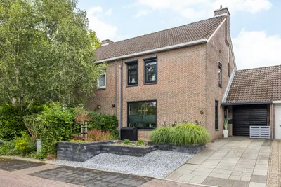 Kasteelstraat 15, 6436EC, Amstenrade, Limburg