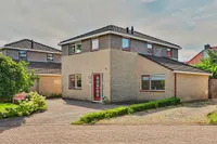 Prins Clausstraat 4, Strijen