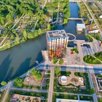 Melica, Almere