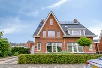 Obsidiaan 16, Deest
