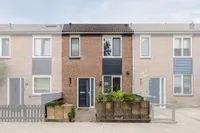 Ares 17, Hellevoetsluis