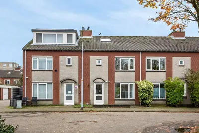 Etty Hillesumplantsoen , 2135KJ, Hoofddorp, Noord-Holland