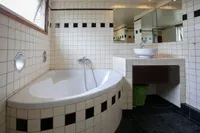 Broekergouw, Amsterdam