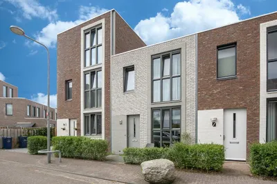 Iskurstraat , 1363RC, Almere, Flevoland