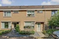 Esdoornstraat 82, 's-gravenpolder