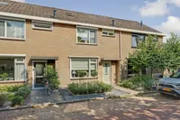 Esdoornstraat 82, 's-gravenpolder