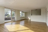 Nova Zemblakade, Woerden