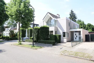 Jhr. Mr. G.W. Molleruslaan 7, 7316AN, Apeldoorn, Gelderland