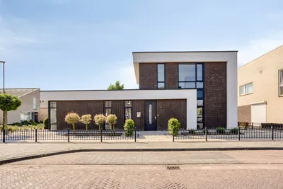 Lange Kruisweg 1B, 5503RA, Veldhoven, Noord-Brabant