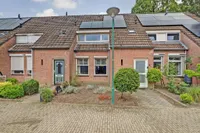 Rozenhof 4, Haps