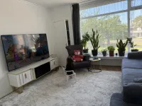 Anna van Burenlaan, Egmond aan den Hoef