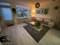 Anna Reijnvaanstraat, Velserbroek