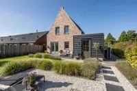 H'Oranjeweg 9, Achthuizen