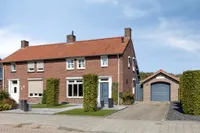 Deken van Baarsstraat 47, Budel