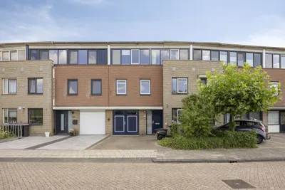 Henriëtte Roland Holststraat 10, 3207WZ, Spijkenisse, Zuid-Holland