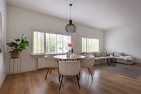 Rozenboomlaan 43, Voorburg