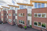 Zandpad 25, Middelharnis
