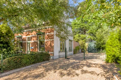 Dorpsstraat 83, 4661HN, Halsteren, Noord-Brabant
