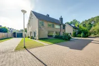 Cort van der Lindenstraat 24, Rijen