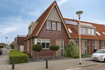 Zuideinde 68, 4671BK, Dinteloord, Noord-Brabant