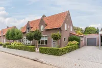 Van den Elsenstraat 21, Hapert