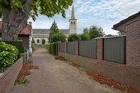 Kirkesjteeg 1, Buchten