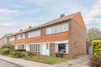 Lindeakkers 30, Oost West En Middelbeers