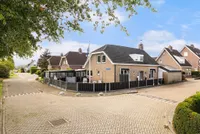 Hoge Bogerd 8, Steenbergen