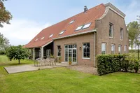 Zuiddijk 3, Herkingen