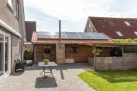 De Bodding 11, Frieschepalen
