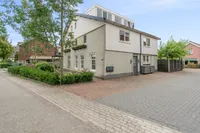 Overeind 53, Schalkwijk