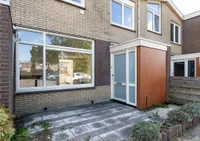 Dennenlaan 8, Leimuiden
