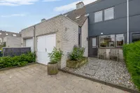 Vlier 35, Poortugaal