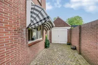 Burgemeester Sweensplein 23, Rijen