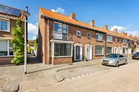 Adama van Scheltemastraat 10, Sliedrecht