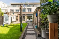 Ledaplantsoen 40, Apeldoorn