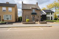 Dorpstraat 86, Buchten